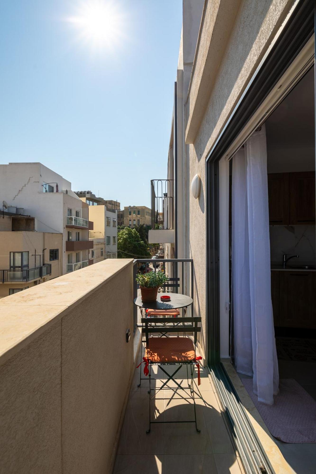 Modern 2Br Stylish Apartment With 2 Balconies - Close To St Julian'S & Sliema & Yacht Marina Pietà Exterior foto